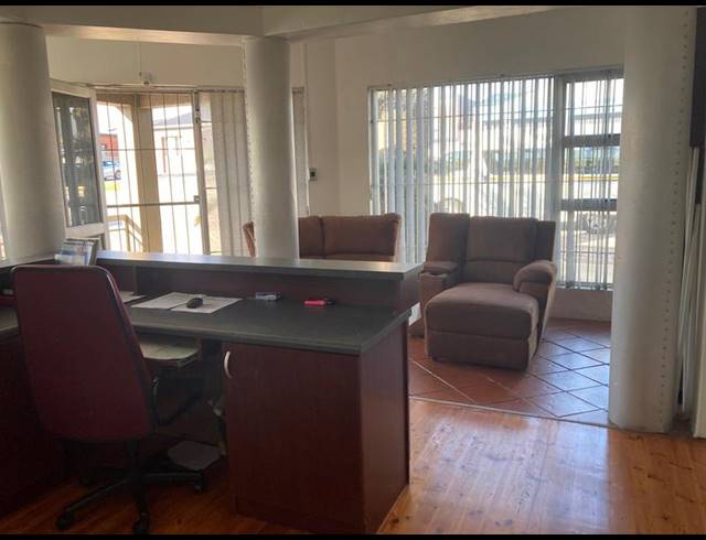 BUSINESS PROPERTY TO RENT IN NEWTON PARK